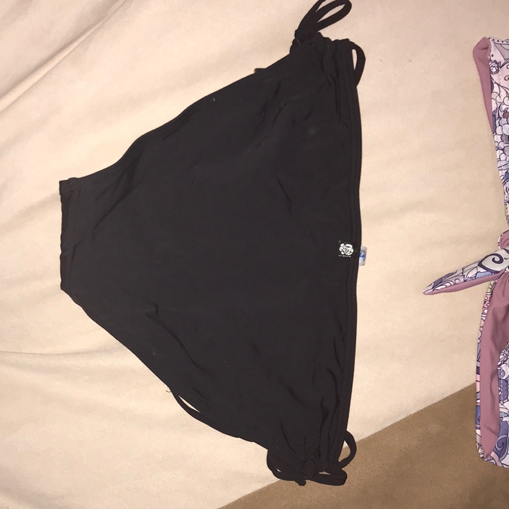 Bikini! - Picture 6 of 6